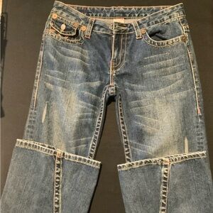 True Religion Joey Big T Flared embroidered women’s distressed jeans size 31